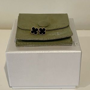 100% Authentic Pre-owned Sweet Alhambra earrings